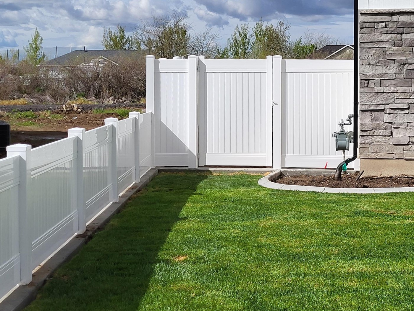 3-Foot White Vinyl Privacy Fence